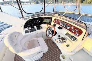 2000 Sea Ray 450 Express Bridge thumbnail 32