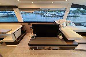 2023 Sunseeker 68 Manhattan thumbnail 10