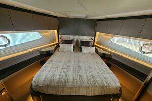 2023 Sunseeker 68 Manhattan thumbnail 30