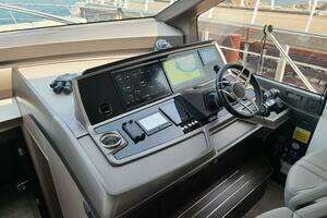 2023 Sunseeker 68 Manhattan thumbnail 14