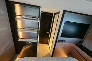 2023 Sunseeker 68 Manhattan thumbnail 32