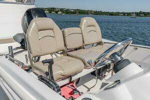 2005 Riviera 51 Flybridge thumbnail 8