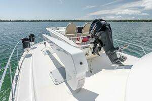 2005 Riviera 51 Flybridge thumbnail 10