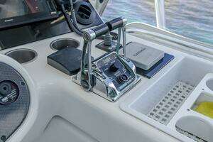 2005 Riviera 51 Flybridge thumbnail 24