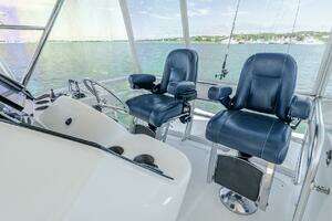 2005 Riviera 51 Flybridge thumbnail 20