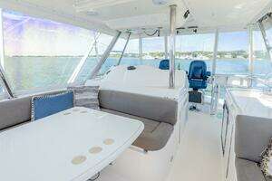 2005 Riviera 51 Flybridge thumbnail 13