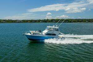 2005 Riviera 51 Flybridge thumbnail 2