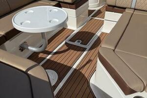 Photo 5678812 for 2016 Sea Ray 270 Sundeck Outboard  