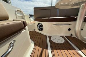 Photo 5678817 for 2016 Sea Ray 270 Sundeck Outboard  