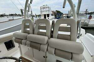 2017 Boston Whaler 370 Outrage thumbnail 10