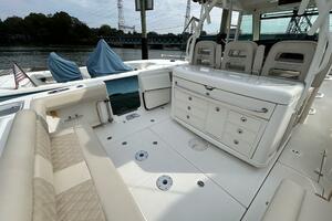 37ft Boston Whaler Yacht For Sale