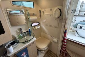 37ft Boston Whaler Yacht For Sale