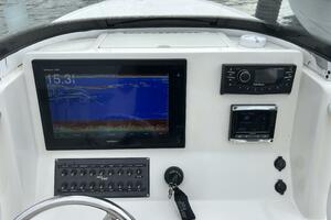 27ft SeaVee Yacht For Sale