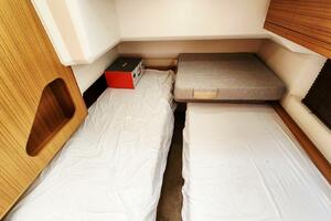 42a Guest Stateroom