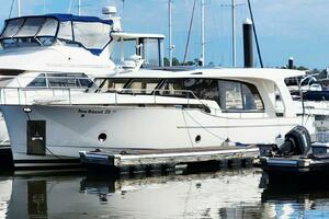 39ft Greenline Yacht For Sale