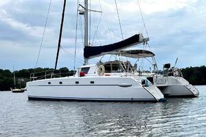 43ft Fountaine Pajot Yacht For Sale