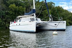 43ft Fountaine Pajot Yacht For Sale