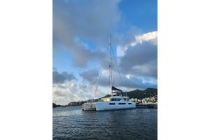 48ft Lagoon Yacht For Sale