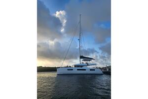 48ft Lagoon Yacht For Sale