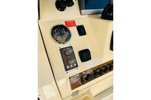30ft Mainship Yacht For Sale