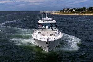 41FT (12.6M) BOSTON WHALER