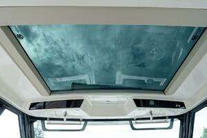 2024 Boston Whaler 405 Conquest thumbnail 32