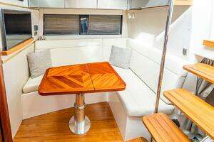 2024 Boston Whaler 405 Conquest thumbnail 50