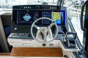 2024 Boston Whaler 405 Conquest thumbnail 42
