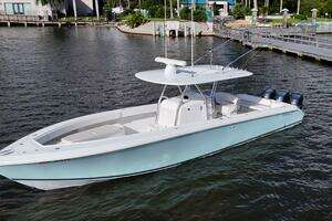 Checkered Flag 2011 Bahama 37 CC Yacht For Sale in Vero Beach FL