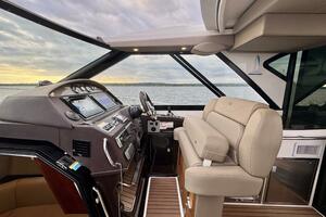 Knot Seine 42ft Regal Yacht For Sale