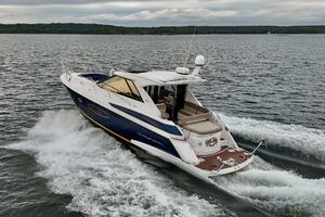 Knot Seine 42ft Regal Yacht For Sale