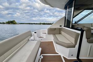 Knot Seine 42ft Regal Yacht For Sale