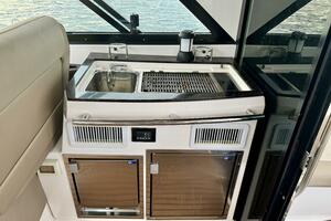 Knot Seine 42ft Regal Yacht For Sale