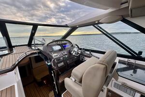 Knot Seine 42ft Regal Yacht For Sale