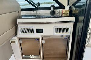 Knot Seine 42ft Regal Yacht For Sale