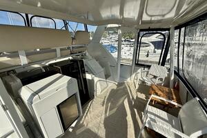 35ft Carver Yacht For Sale