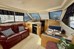 35ft Carver Yacht For Sale