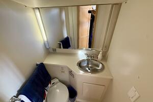 35ft Carver Yacht For Sale