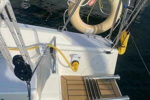 With a J 28ft J Boats Yacht For Sale