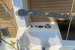With a J 28ft J Boats Yacht For Sale