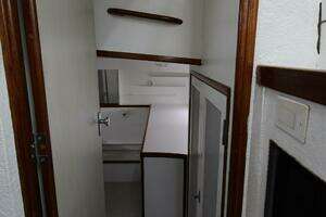 1974 Bertram 42 Motor Yacht thumbnail 16