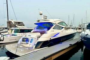 2014 Cruisers Yachts 540 Sport Cruiser thumbnail 1