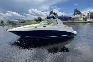 32ft Sea Ray Yacht For Sale