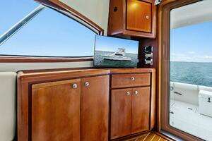 2006 Bertram Convertible thumbnail 31