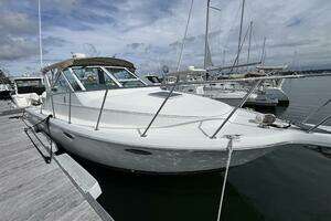 1999 Tiara Yachts 2900 Open thumbnail 5
