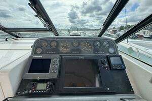 1999 Tiara Yachts 2900 Open thumbnail 16