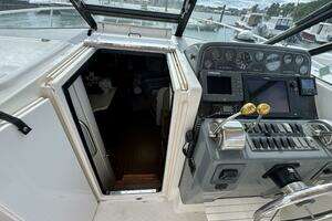1999 Tiara Yachts 2900 Open thumbnail 23