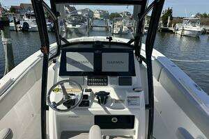 2021 Sea Fox 288 Commander thumbnail 16