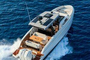 2026 Beneteau Gran Turismo 35 thumbnail 3