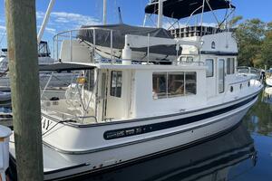SPRAY Worth Avenue Yachts